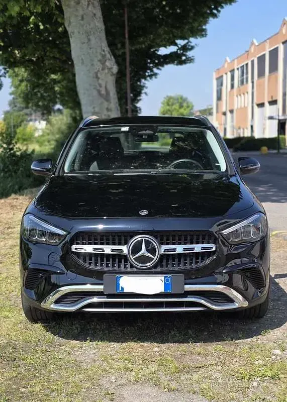 Begagnad Mercedes GLA180 Advanced Plus 136 HK (100 kW) 2024 SUV