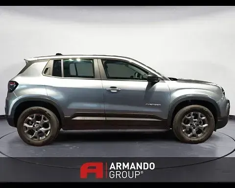 Usata Jeep Avenger Longitude 101 CV (74 kW) 2024 Argento SUV