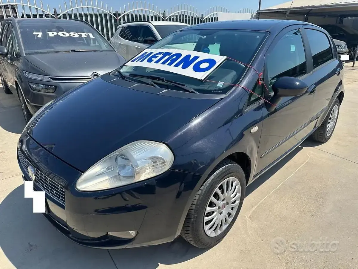 Usata Fiat Grande Punto Dynamic 77 CV (56 kW) 2009 Grigio Utilitaria