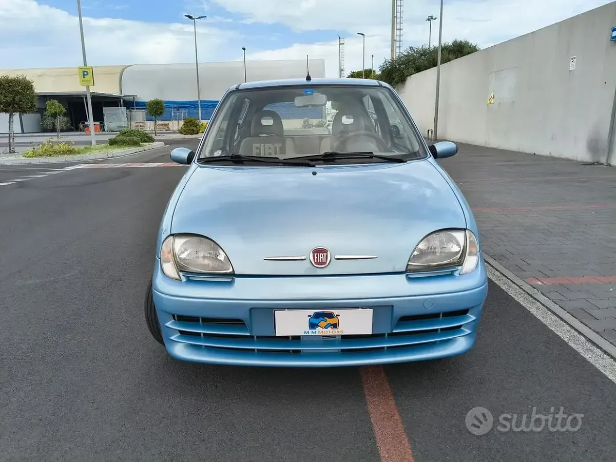 Usata Fiat 600 Anniversary 54 CV (39 kW) 2005 Bluazzurro Utilitaria