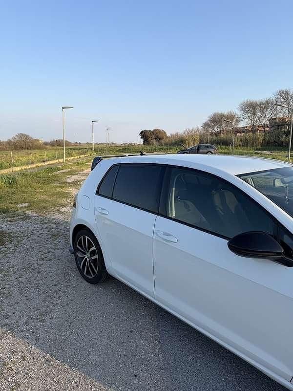 Usata VW Golf Sportsvan Comfortline 116 CV (85 kW) 2018 Monovolume