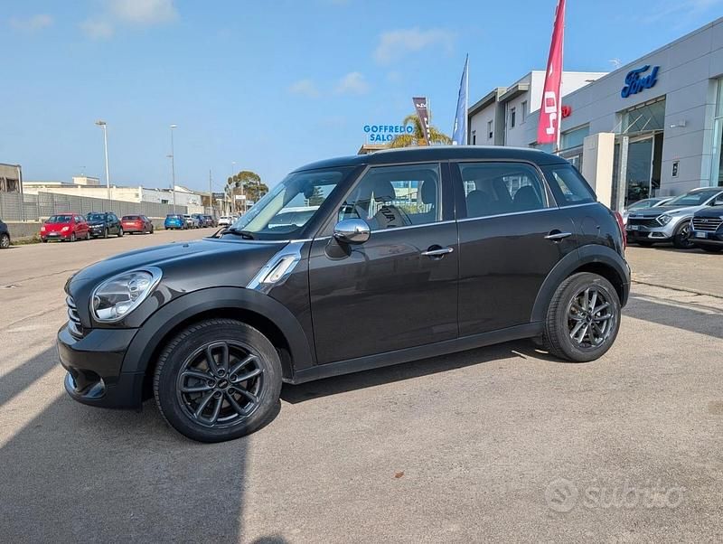 Usata Mini Cooper D Countryman Business 111 CV (81 kW) 2015 Marrone SUV