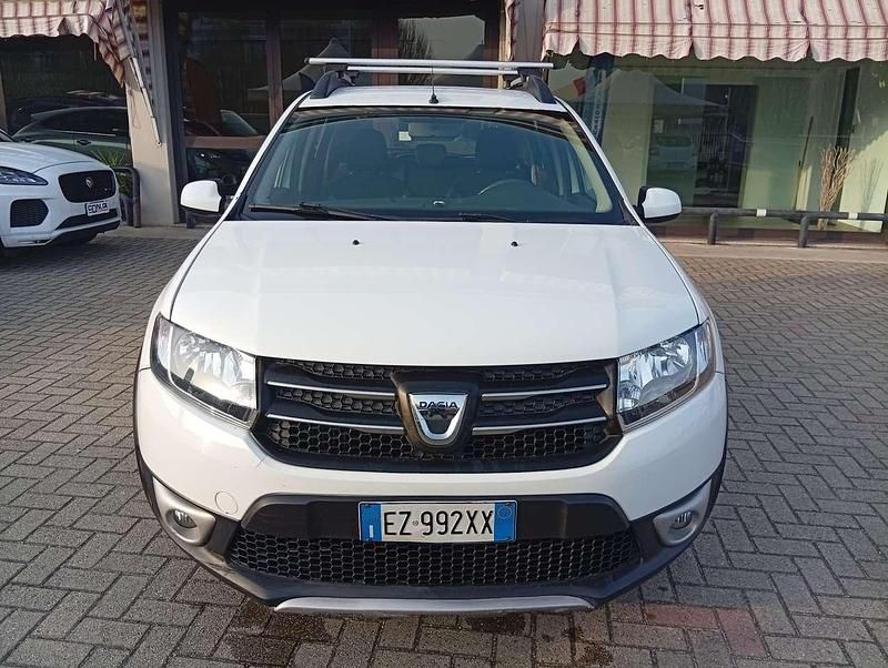 Usata Dacia Sandero Prestige 90 CV (66 kW) 2015 Bianco Berlina