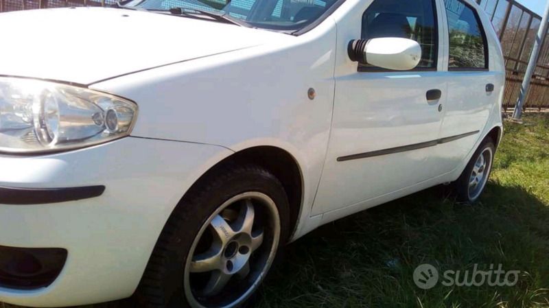 Usata Fiat Punto 2004 Bianco Utilitaria
