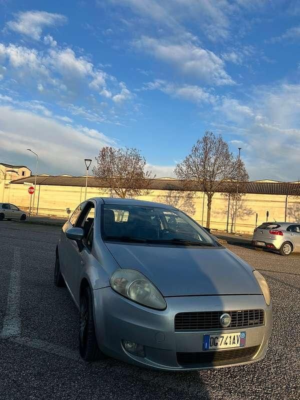 Usata Fiat Punto 63 CV (46 kW) 2007 Grigio Utilitaria