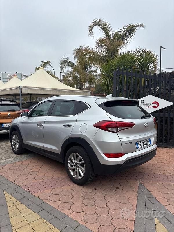 Usata Hyundai Tucson Xpossible 116 CV (85 kW) 2016 Grigio SUV