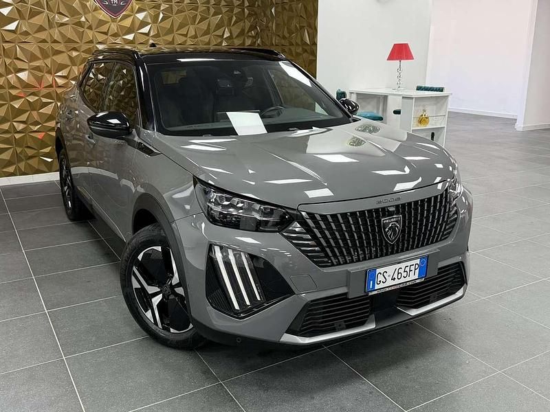 Usata Peugeot 2008 GT 131 CV (96 kW) 2024 Grigio SUV