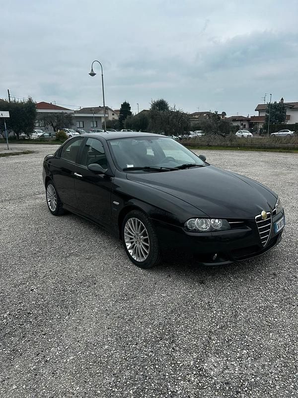 Usata Alfa Romeo 156 140 CV (102 kW) 2004 Nero Berlina