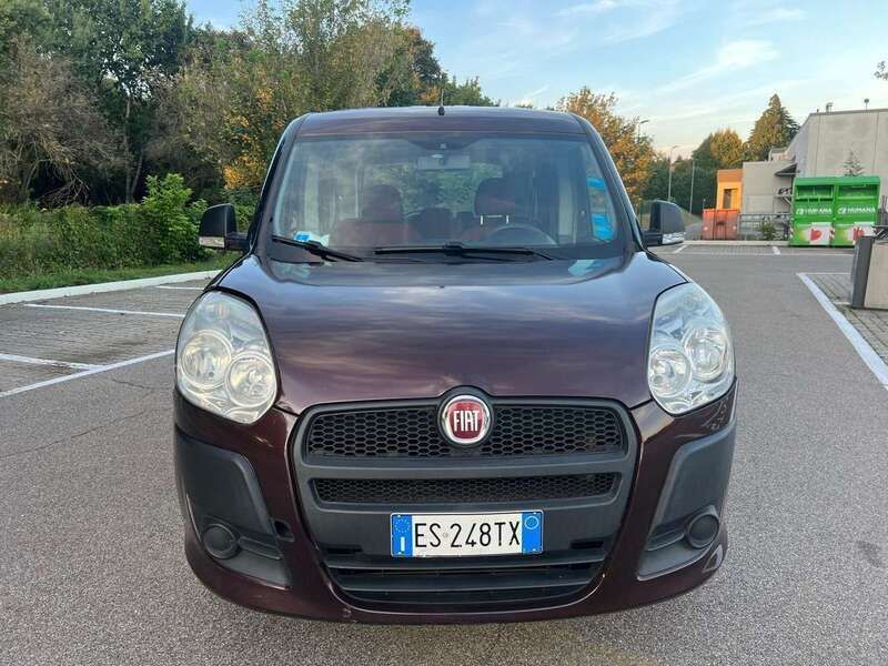Marrone Usata 2013 Fiat Doblò Dynamic Monovolume | 7500 € (Cara) - Immagine 1/4
