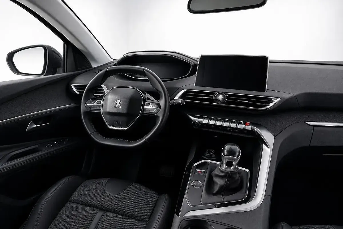 Usata Peugeot 3008 Allure 131 CV (96 kW) 2017 Grigio SUV