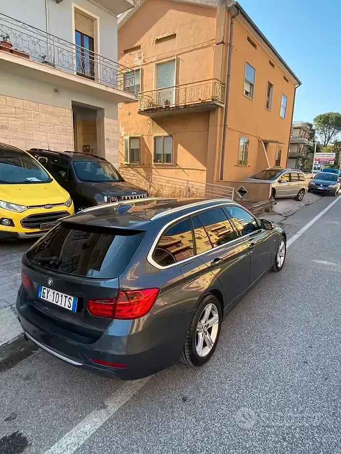 Usata BMW 318 143 CV (105 kW) 2015 Grigio Station wagon