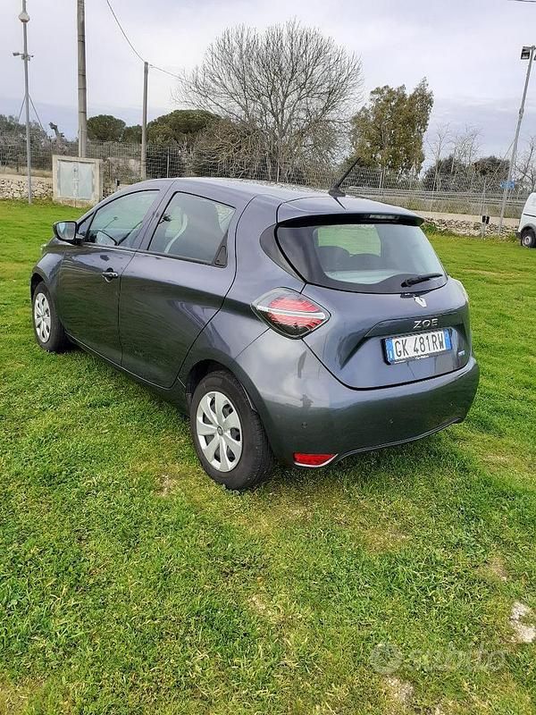 Usata Renault Zoe 80 kW (109 CV) 2022 Grigio Utilitaria