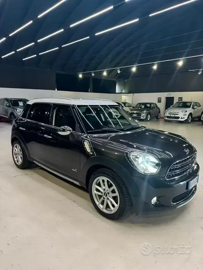 Usata Mini Cooper Countryman Business 111 CV (81 kW) 2014 Nero SUV