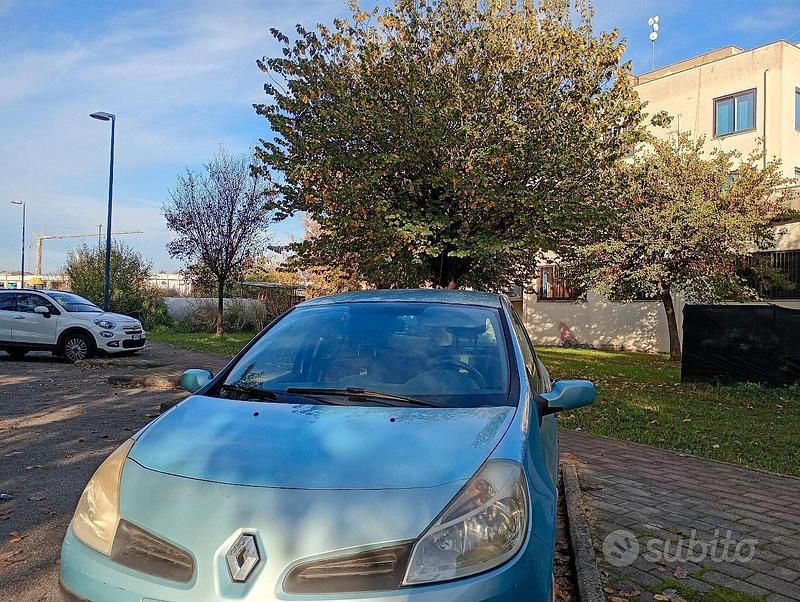 Usata Renault Clio II 70 CV (51 kW) 2009 Blu Utilitaria