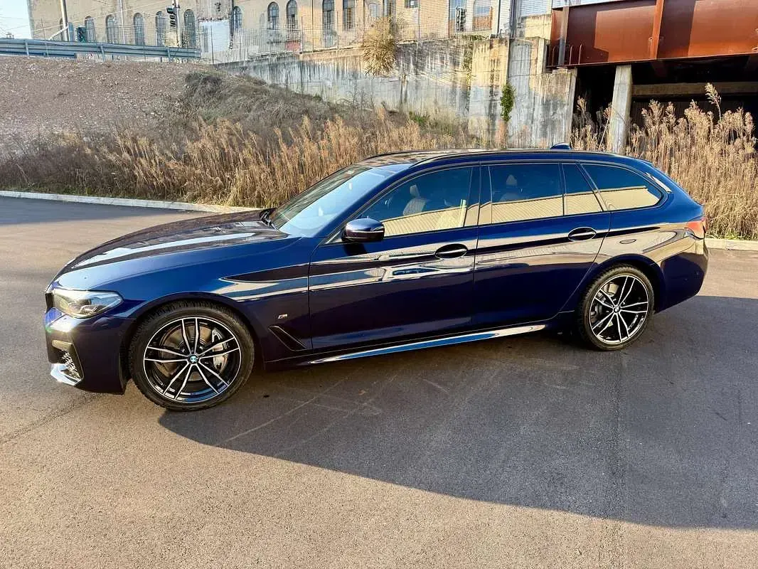 Usata BMW 530 Comfort Edition 249 CV (183 kW) 2021 Blu/azzurro Station wagon