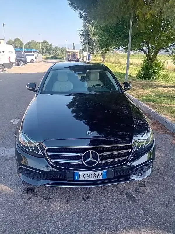 Usata Mercedes E220 194 CV (142 kW) 2019 Berlina