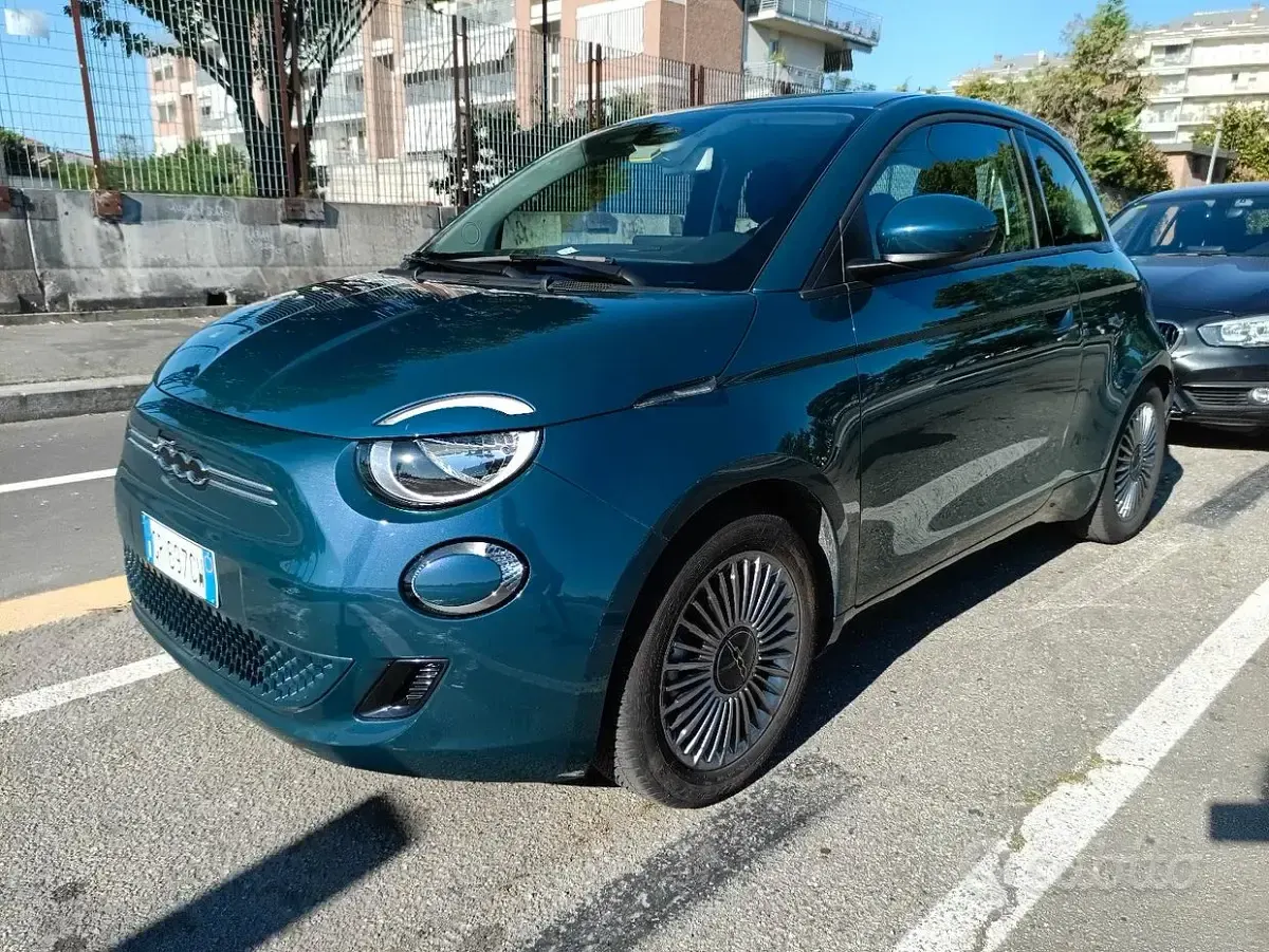 Usata Fiat 500e 42 kW (58 CV) 2023 Verde Berlina
