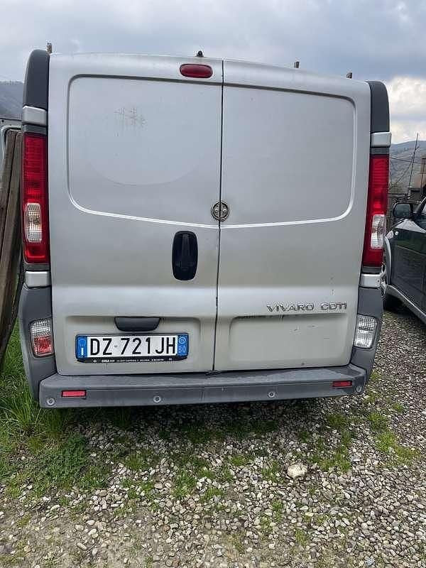Usata Opel Vivaro 114 CV (83 kW) 2009 Monovolume