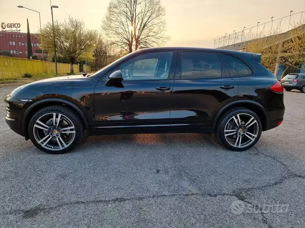 Usata Porsche Cayenne 245 CV (180 kW) 2013 Nero SUV