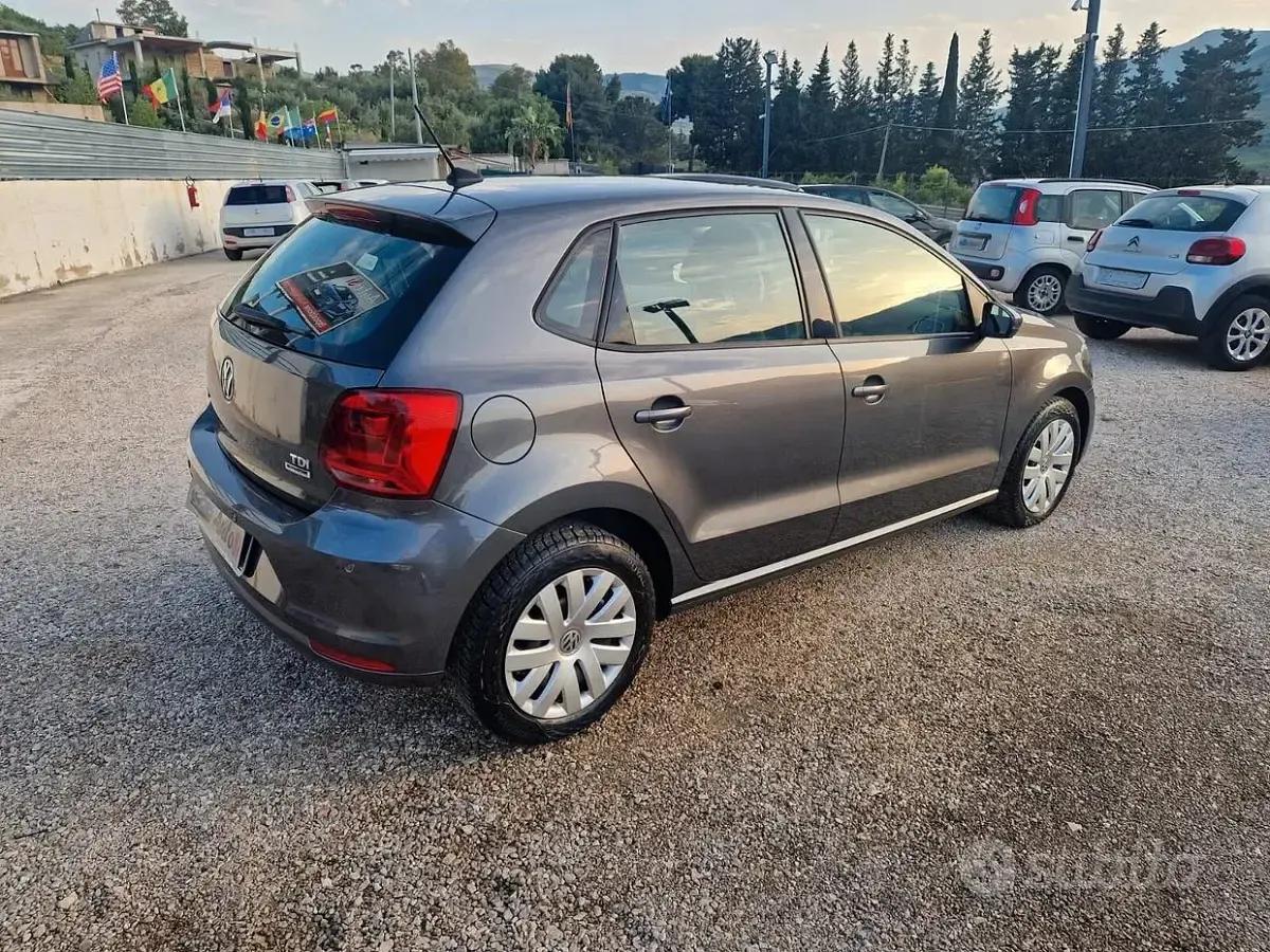 Usata VW Polo Highline 90 CV (66 kW) 2017 Grigio Berlina