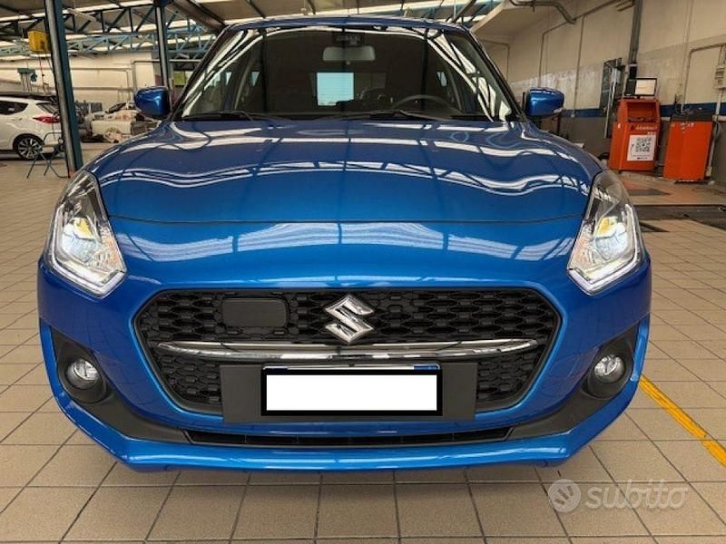 Blu Usata 2023 Suzuki Swift Due volumi | 16.900 € (Buon prezzo) - Immagine 1/4