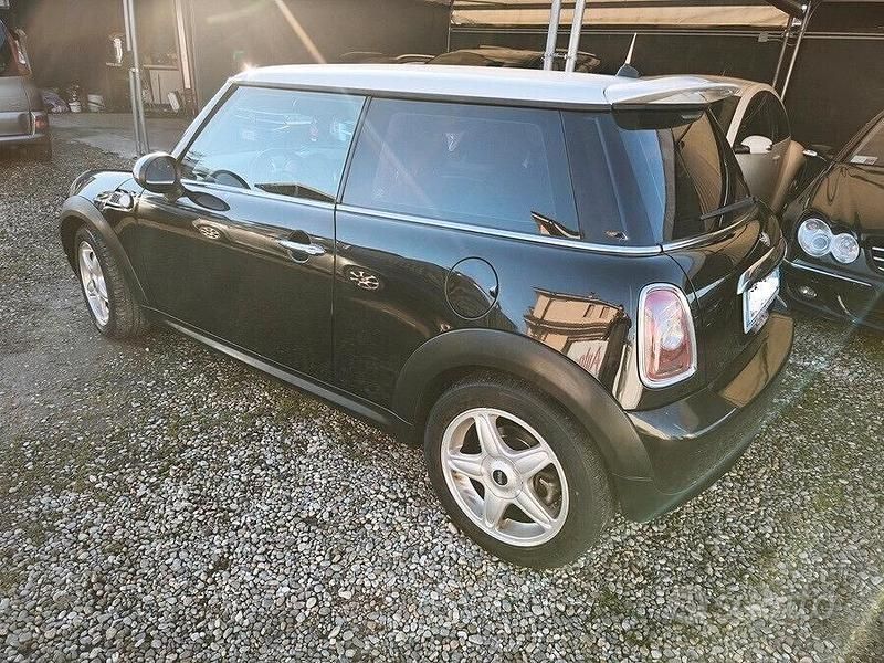 Usata Mini Cooper Coupé 116 CV (85 kW) 2010 Nero Coupé