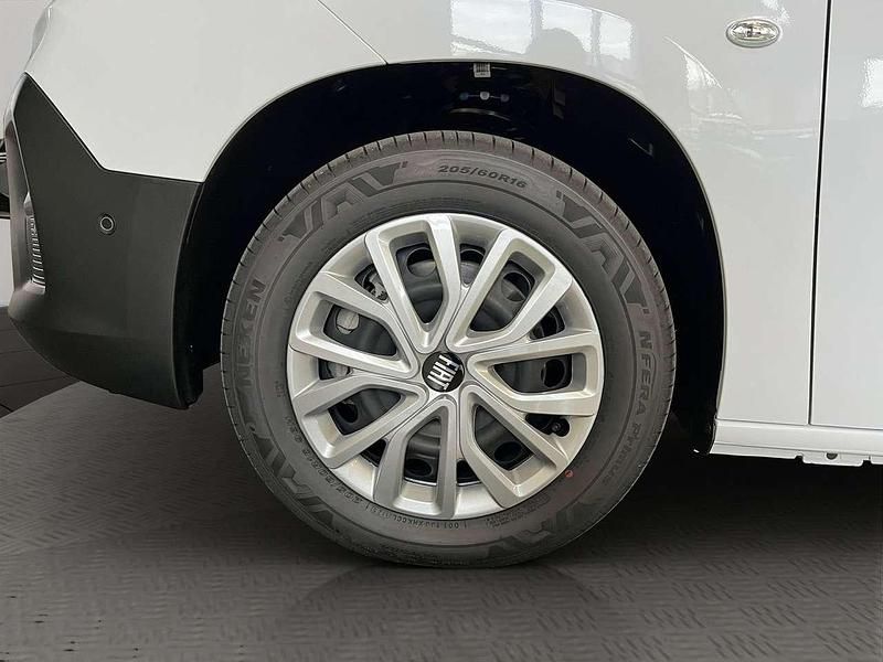 Nuova Fiat Doblò 102 CV (75 kW) 2025 Bianco Monovolume