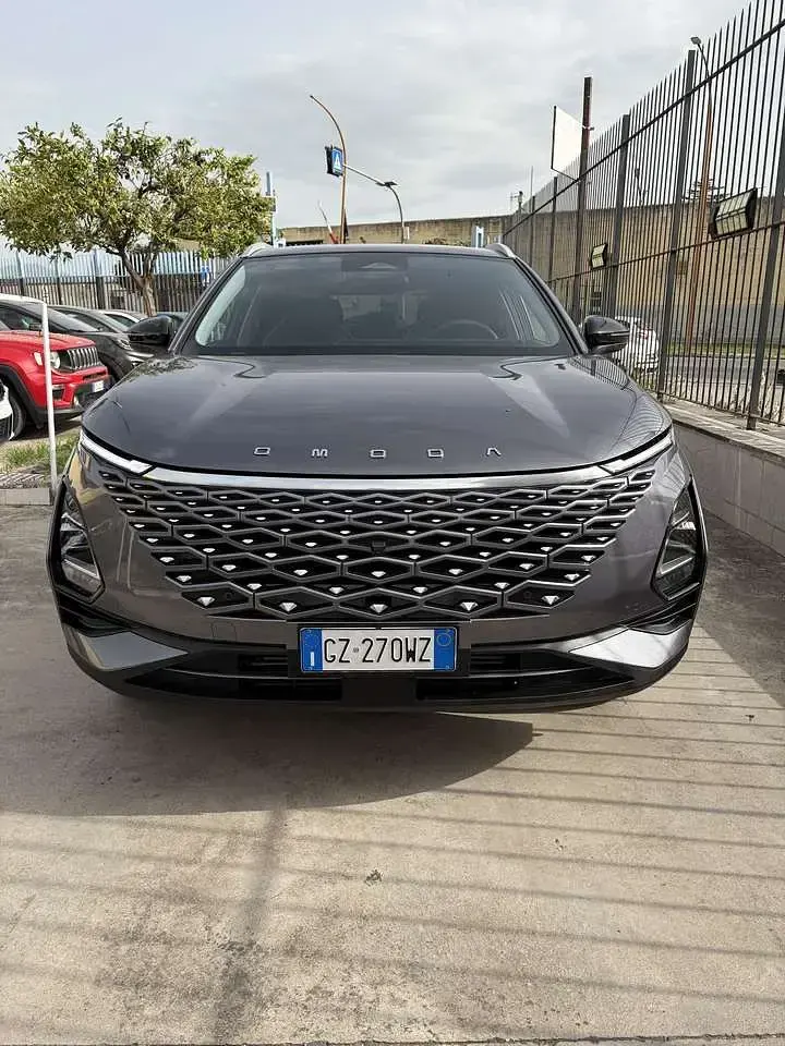 Usata Omoda 5 147 CV (108 kW) 2025 Grigio SUV