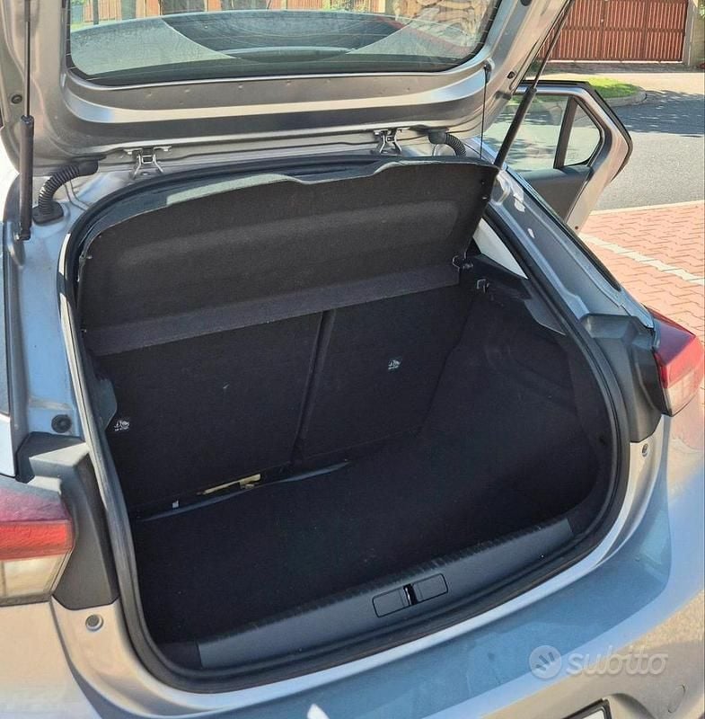 Usata Opel Corsa Edition 75 CV (55 kW) 2022 Grigio Berlina