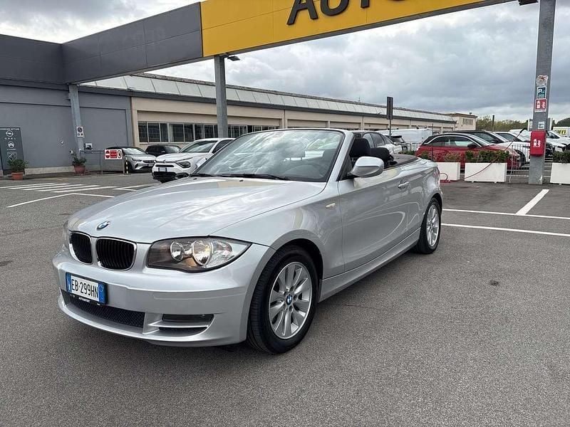 Usata BMW 118 Cabriolet 143 CV (105 kW) 2010 Grigio Cabrio