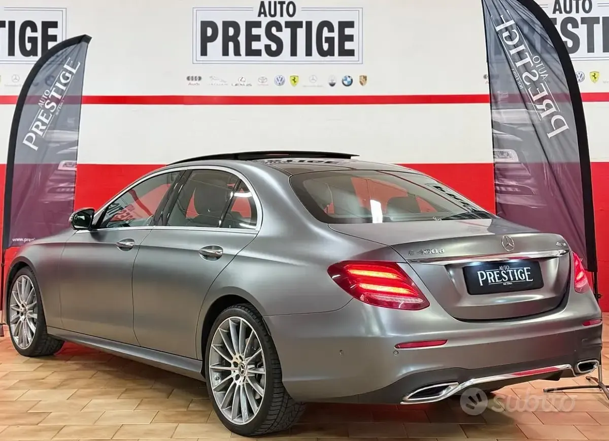 Usata Mercedes E400 Premium Plus 340 CV (250 kW) 2018 Grigio Berlina
