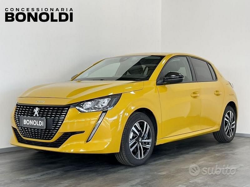 Usata Peugeot 208 Allure 101 CV (74 kW) 2023 Giallo Utilitaria