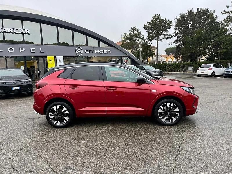 Usata Opel Grandland X Innovation 131 CV (96 kW) 2023 Rosso SUV