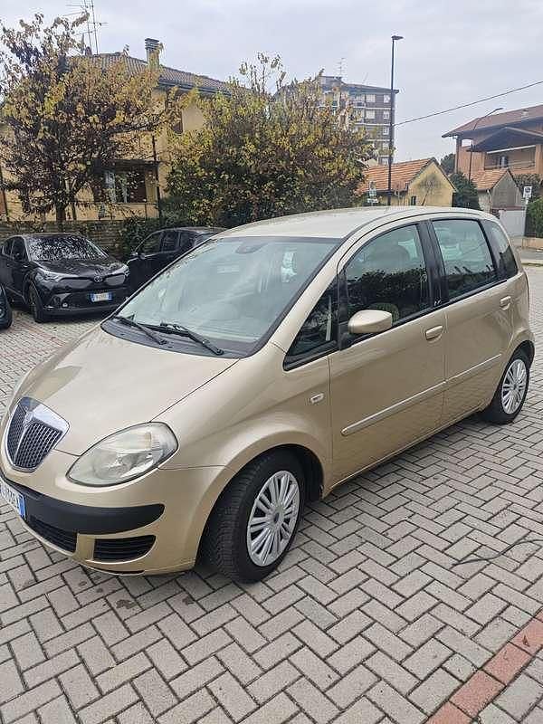 Usata Lancia Musa 95 CV (69 kW) 2005 Monovolume