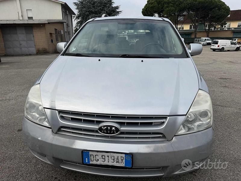 Usata Kia Carnival 185 CV (136 kW) 2007 Grigio Monovolume