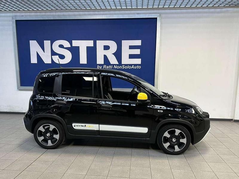 Usata Fiat Panda Cross Cross 69 CV (50 kW) 2025 Nero Utilitaria