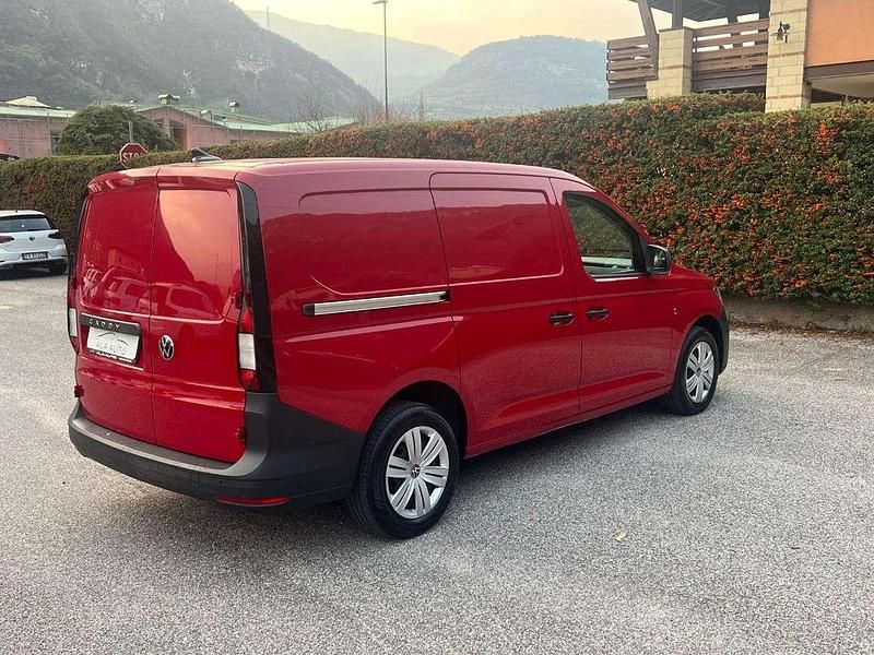 Usata VW Caddy Maxi Business 102 CV (75 kW) 2024 Rosso Monovolume
