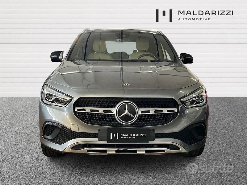 Usata Mercedes GLA220 190 CV (139 kW) 2020 Grigio SUV