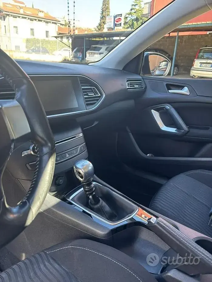 Usata Peugeot 308 SW 116 CV (85 kW) 2015 Station wagon