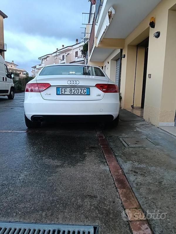 Begagnad Audi A5 177 HK (130 kW) 2011 Vit Sportkupé