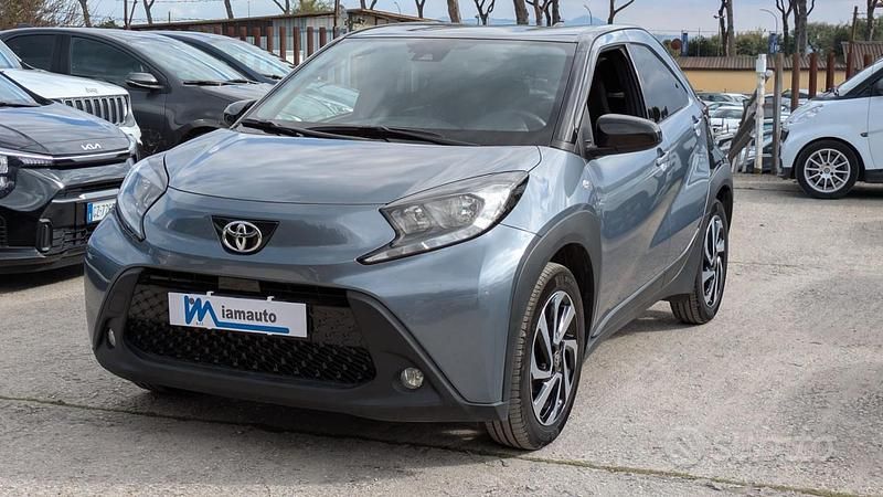 Usata Toyota Aygo X Active 72 CV (52 kW) 2025 Grigio SUV