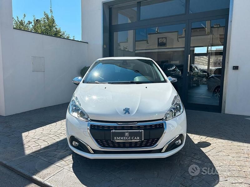 Usata Peugeot 208 Allure 75 CV (55 kW) 2018 Bianco Utilitaria