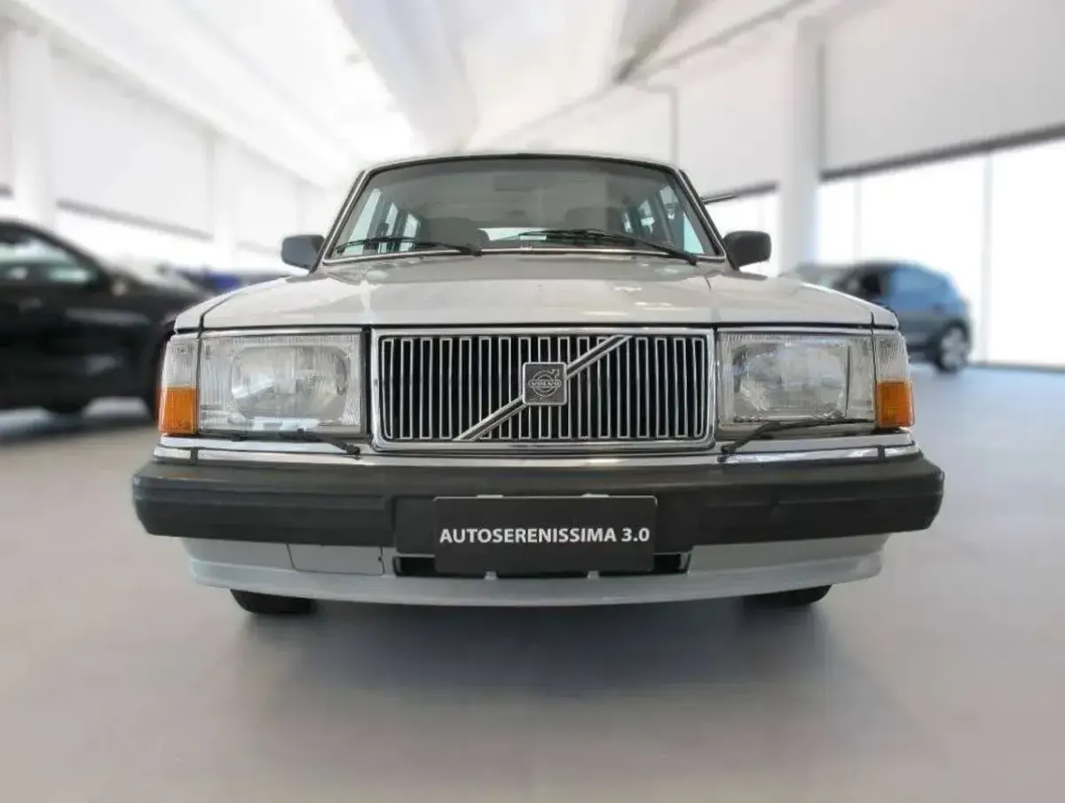 Usata Volvo 240 116 CV (85 kW) 1990 Grigio Station wagon