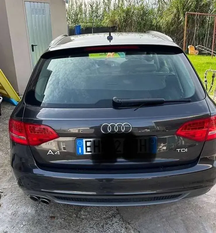 Usata Audi A4 Ambiente 143 CV (105 kW) 2011 Nero Station wagon