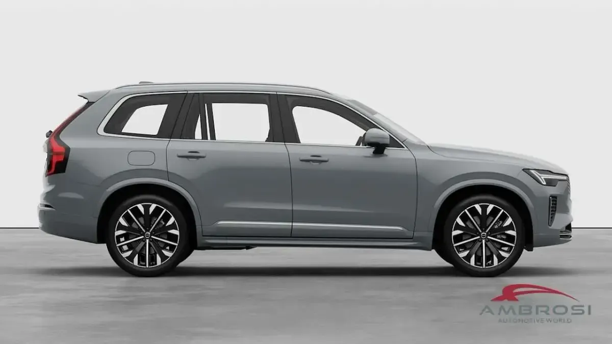 Uusi Volvo XC90 Plus 455 HP (334 kW) 2026 Harmaa Katumaasturi
