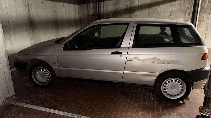 Usata Alfa Romeo 145 103 CV (75 kW) 1997 Utilitaria