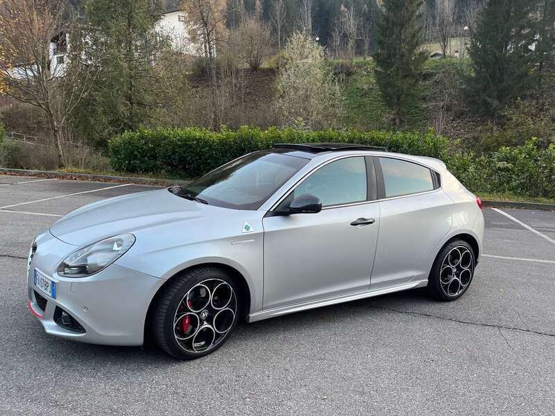 Usato 2015 Alfa Romeo 1750 1.7 Benzin 241 CV (17.000 €)