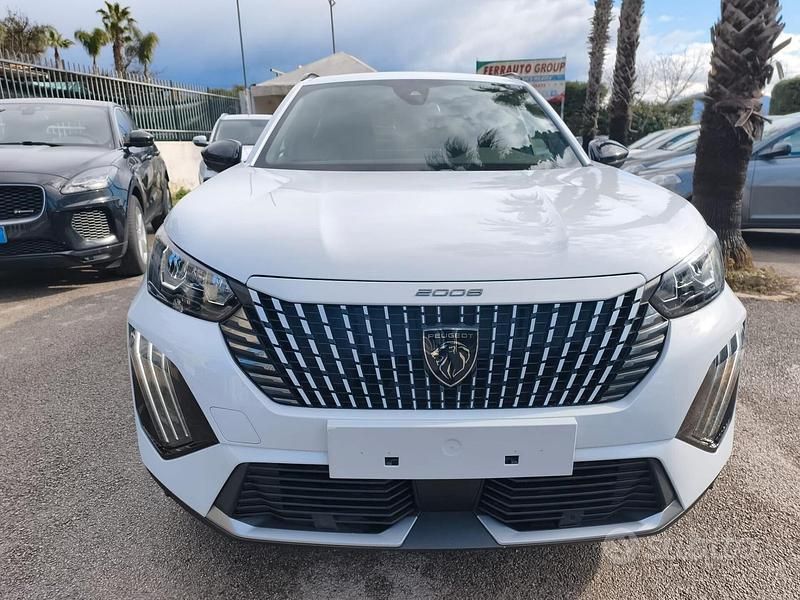 Nuova Peugeot 2008 Allure 100 CV (73 kW) 2025 Bianco SUV