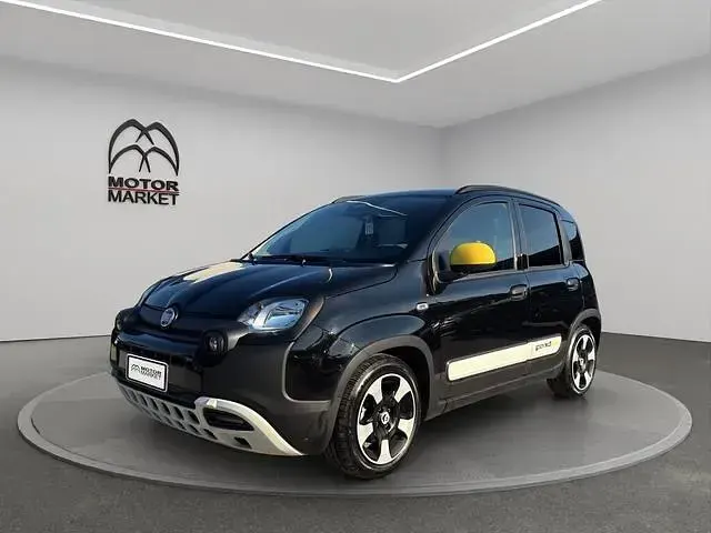Usata Fiat Panda Cross Cross 70 CV (51 kW) 2025 Utilitaria