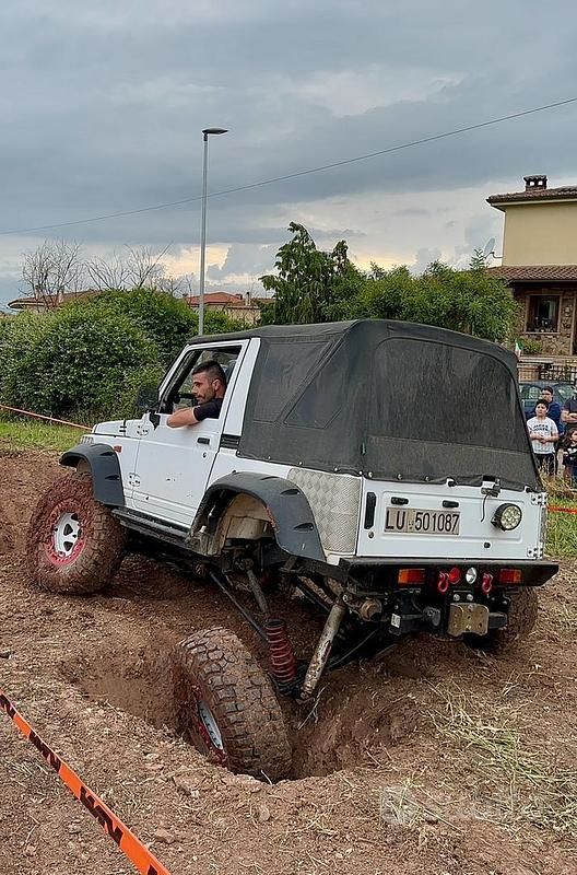 Bianco Usata 1990 Suzuki Samurai SUV | 15.000 € - Immagine 1/4
